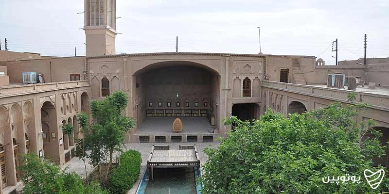 خانه لاری‌ها