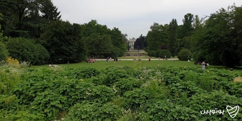 پارک سیمون بولیوار (Sempione Park) در شب