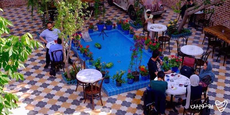 کافه گودو یاس