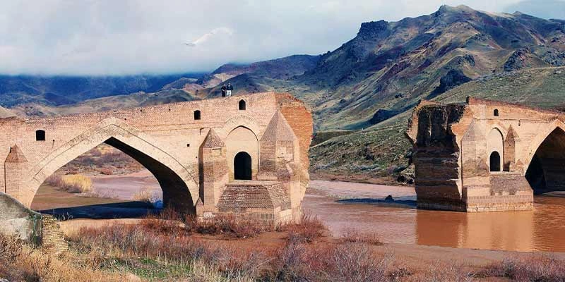 جاهای دیدنی پل‌دختر