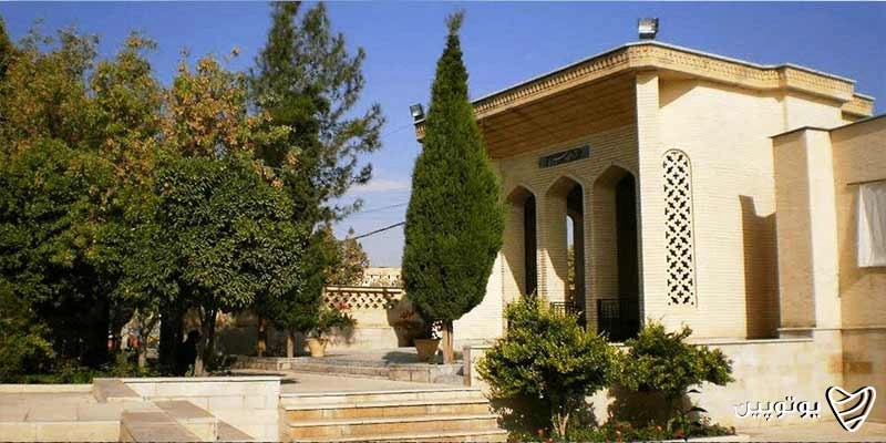 آرامگاه سیبویه در سیراف