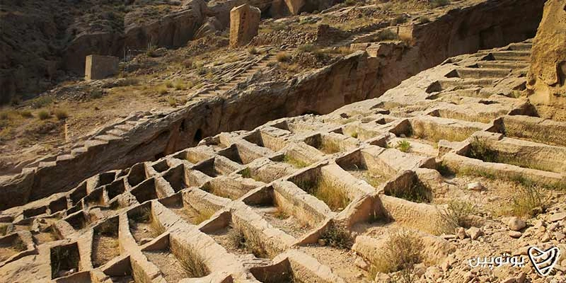 گورستان صخره‌ای سیراف