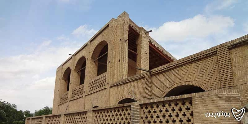 کاروانسرای معین‌التجار